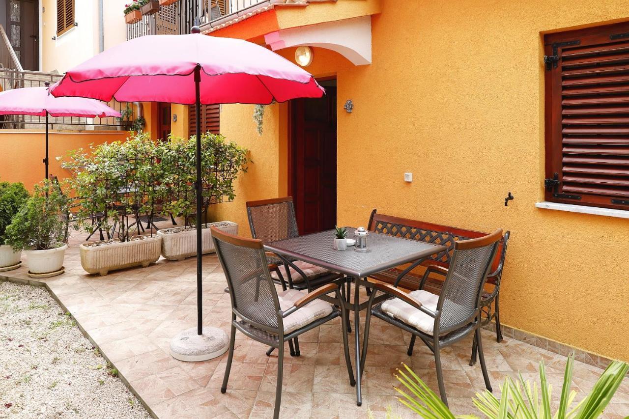Apartmani Strpic Weißenburg Exterior foto