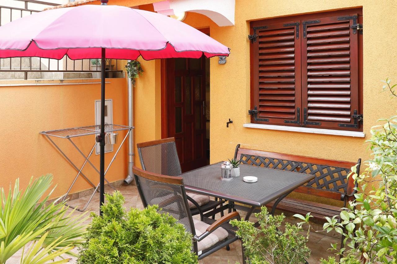 Apartmani Strpic Weißenburg Exterior foto