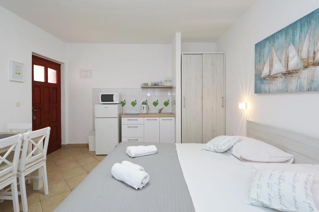Apartmani Strpic Weißenburg Exterior foto