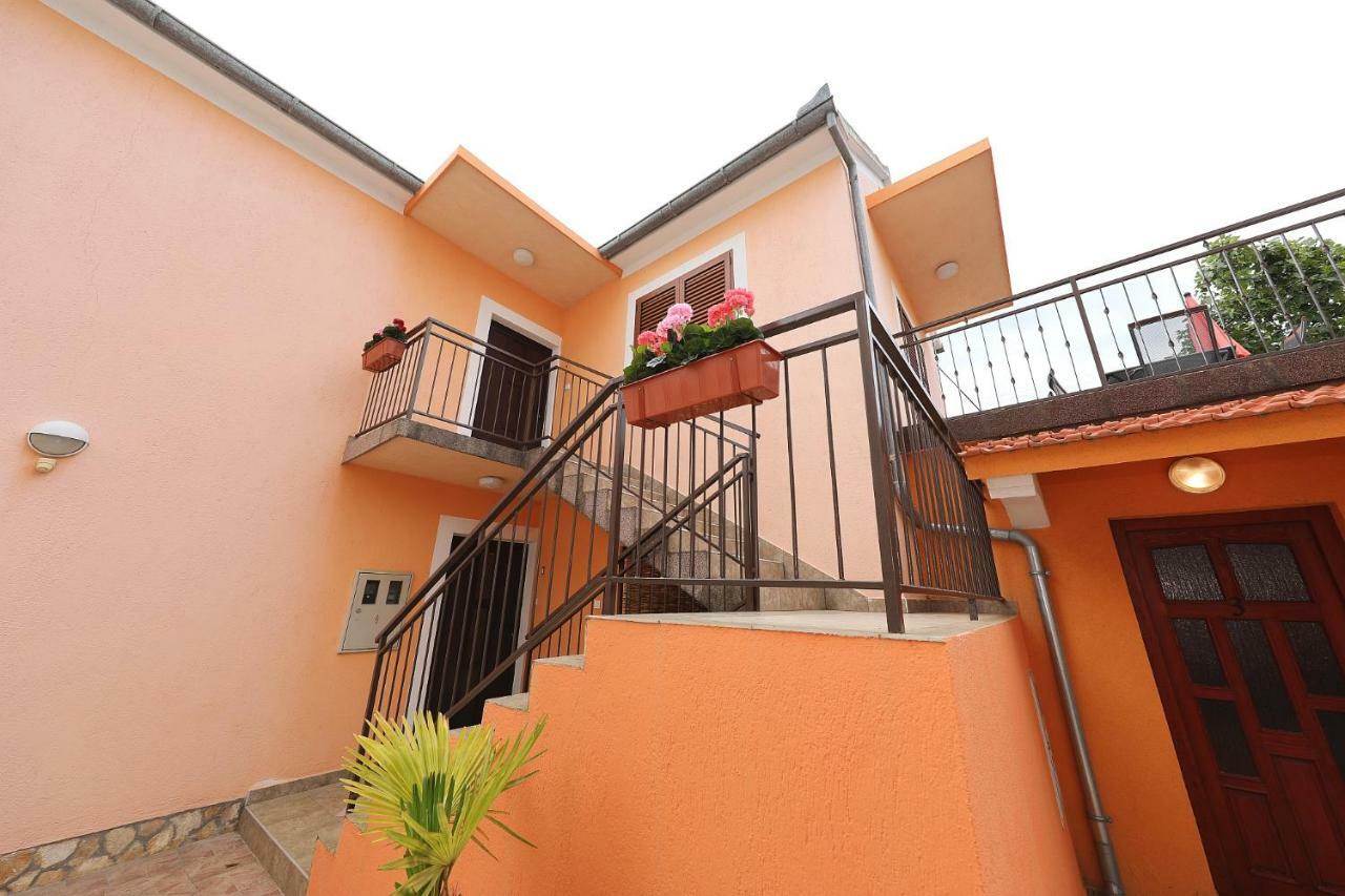 Apartmani Strpic Weißenburg Exterior foto
