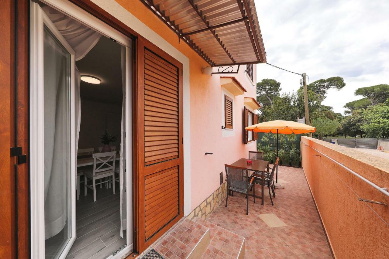 Apartmani Strpic Weißenburg Exterior foto