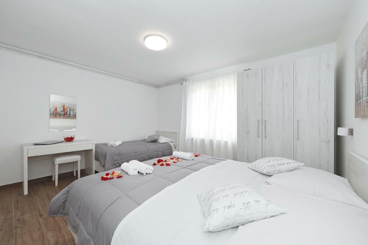 Apartmani Strpic Weißenburg Exterior foto